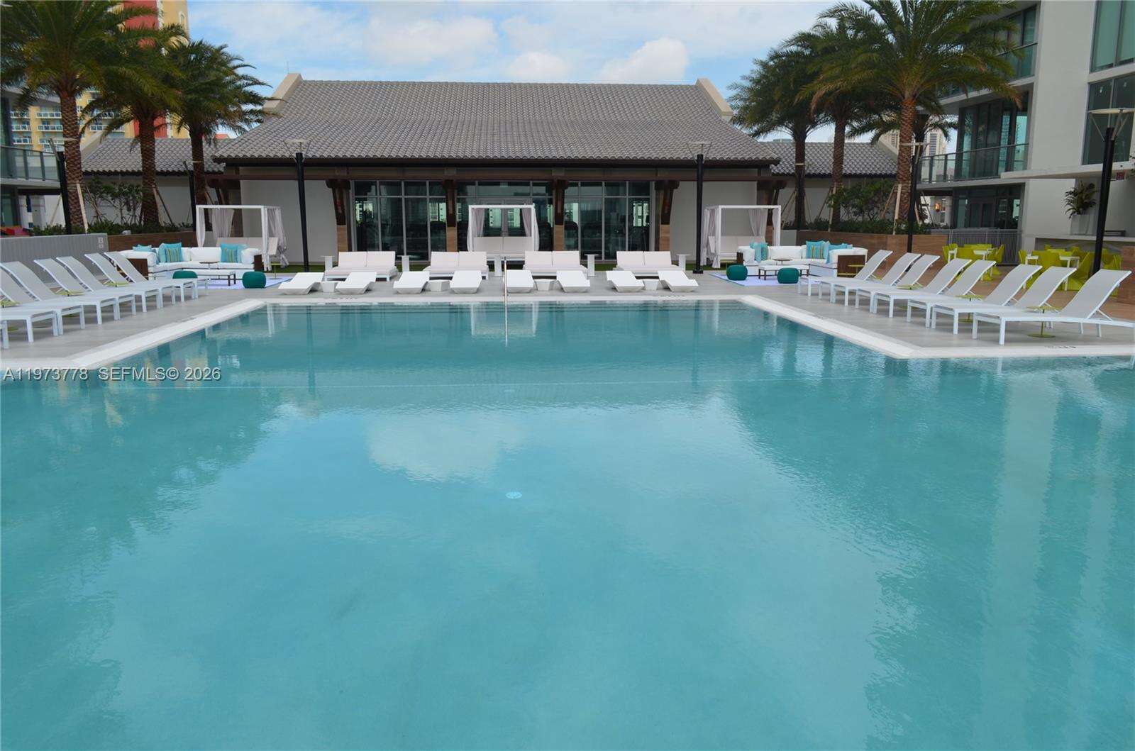 PARQUE TOWERS - 300 Sunny Isles Blvd, Sunny Isles Beach, FL 33160 | Picture 37