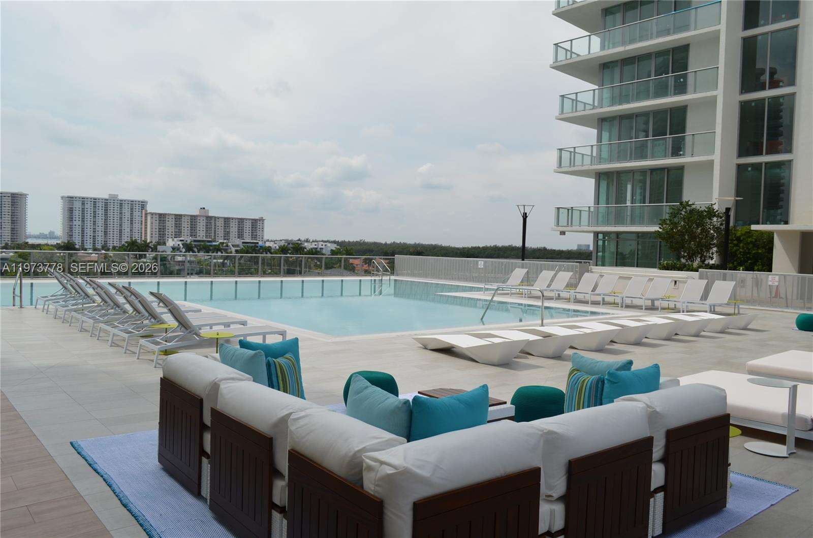 PARQUE TOWERS - 300 Sunny Isles Blvd, Sunny Isles Beach, FL 33160 | Picture 42