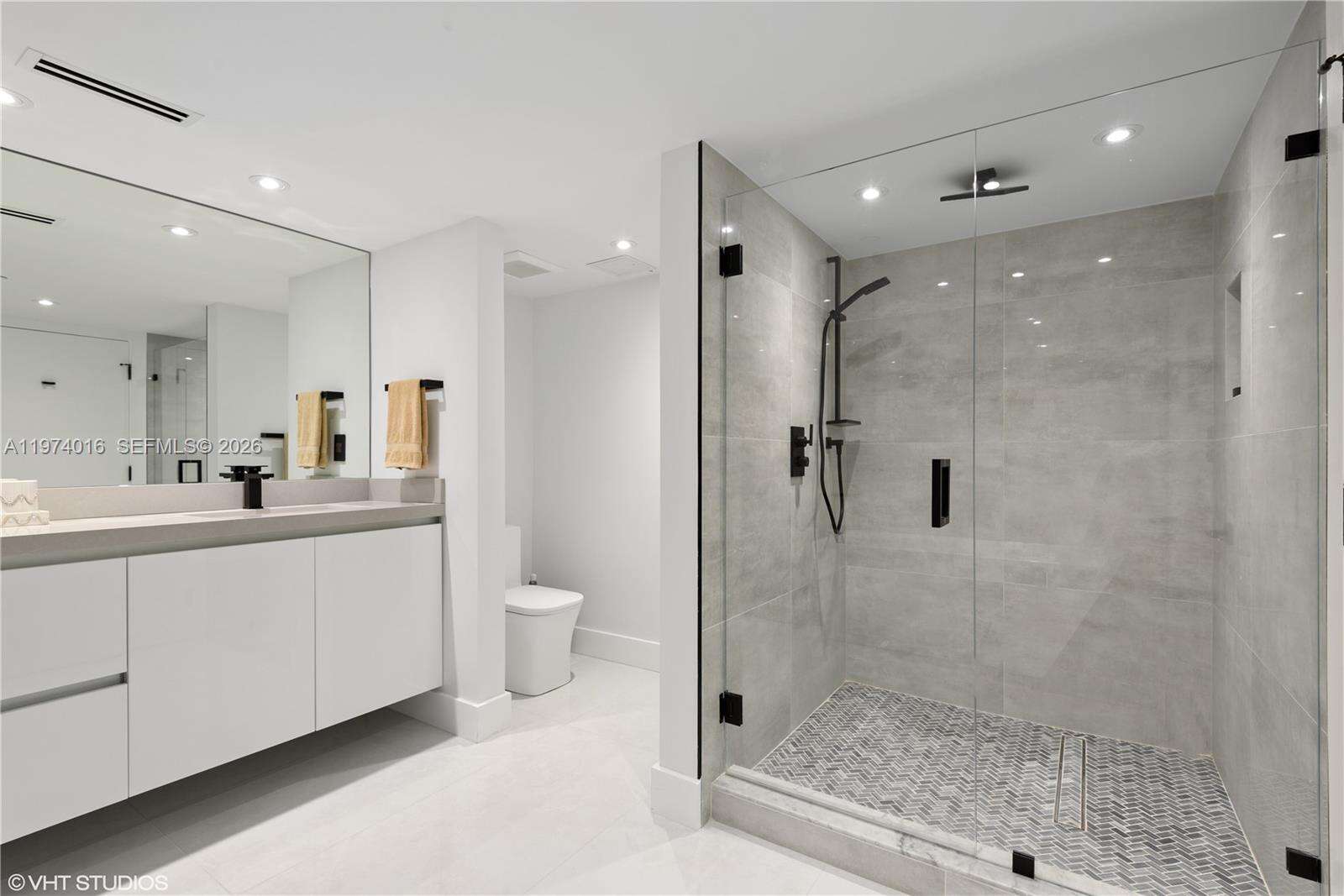 TURNBERRY ISLE - 19707 Turnberry Way, Aventura, FL 33180 | Picture 14