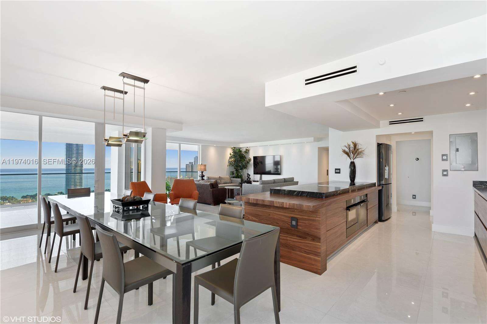 TURNBERRY ISLE - 19707 Turnberry Way, Aventura, FL 33180 | Picture 5