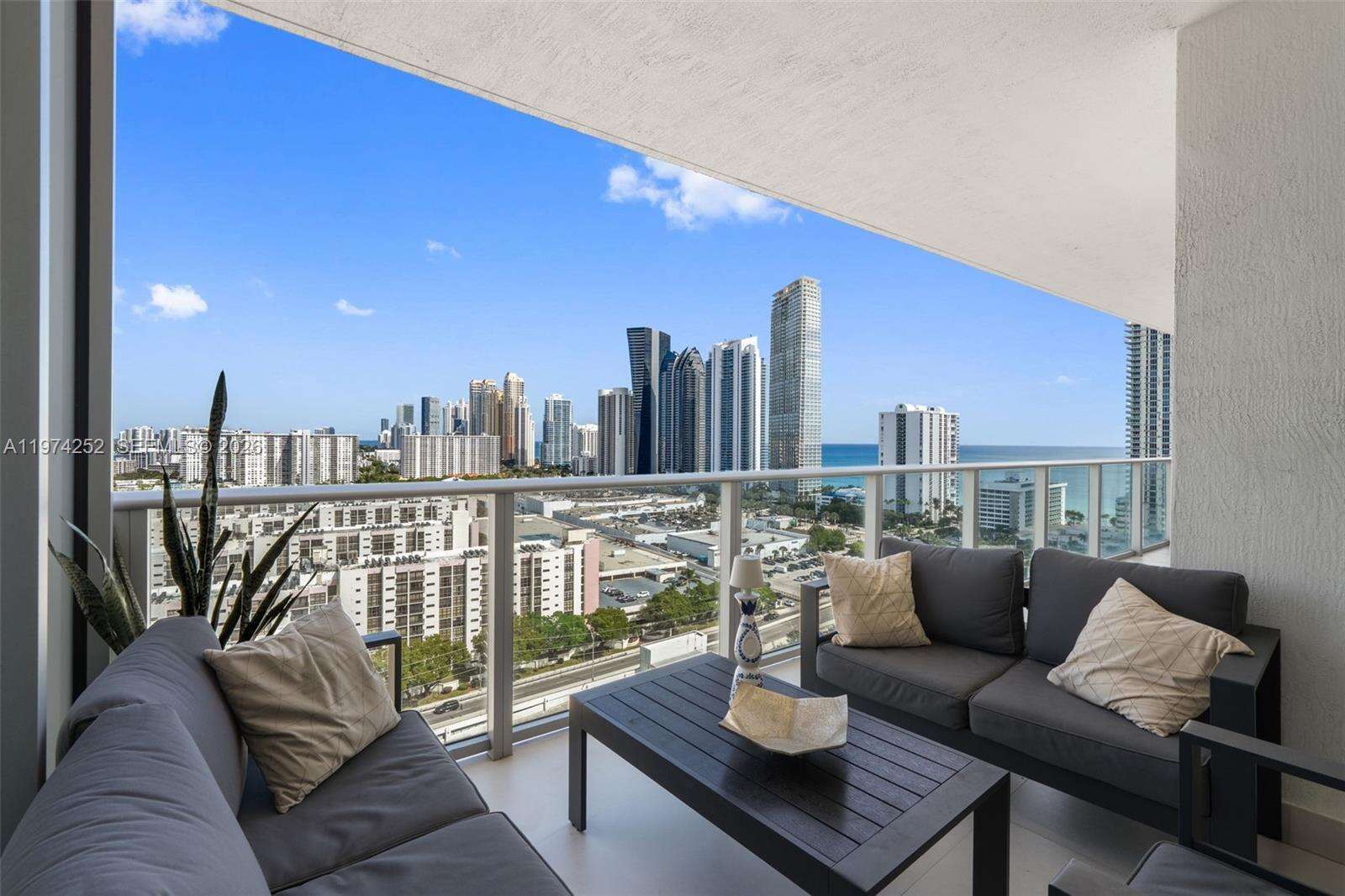 PARQUE TOWERS - 300 Sunny Isles Blvd, Sunny Isles Beach, FL 33160 | Picture 17