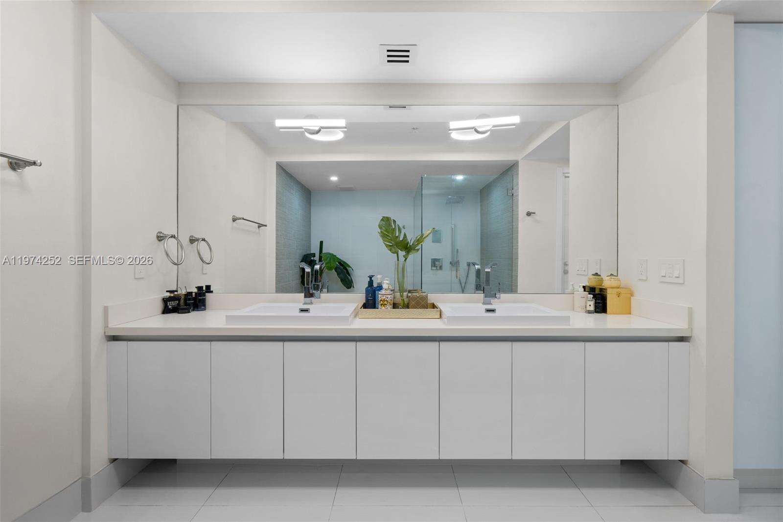 PARQUE TOWERS - 300 Sunny Isles Blvd, Sunny Isles Beach, FL 33160 | Picture 23