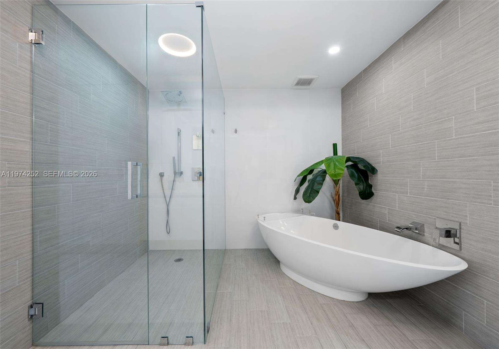PARQUE TOWERS - 300 Sunny Isles Blvd, Sunny Isles Beach, FL 33160 | Picture 24