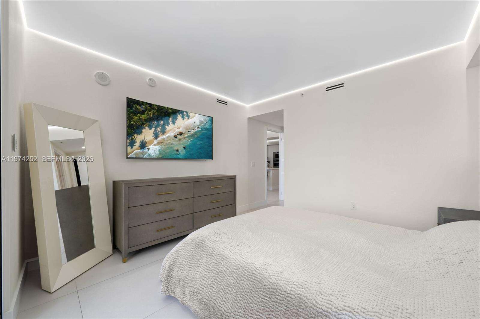 PARQUE TOWERS - 300 Sunny Isles Blvd, Sunny Isles Beach, FL 33160 | Picture 28