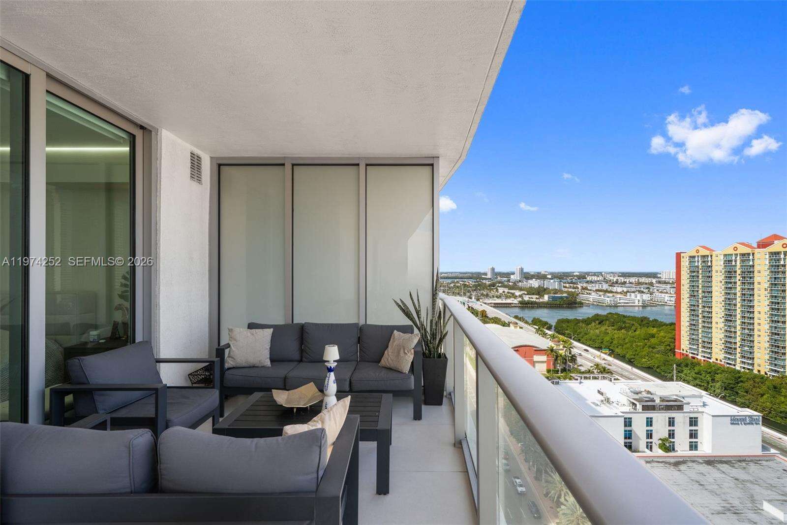 PARQUE TOWERS - 300 Sunny Isles Blvd, Sunny Isles Beach, FL 33160 | Picture 33