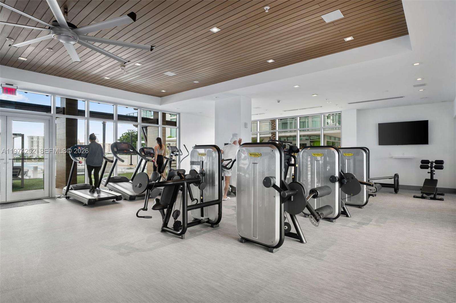 PARQUE TOWERS - 300 Sunny Isles Blvd, Sunny Isles Beach, FL 33160 | Picture 43