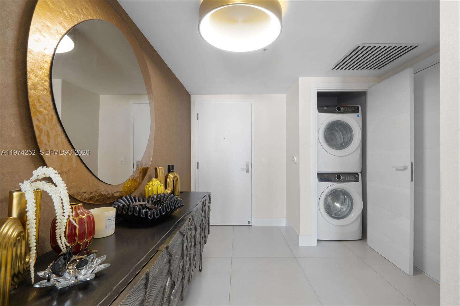 PARQUE TOWERS - 300 Sunny Isles Blvd, Sunny Isles Beach, FL 33160 | Picture 8