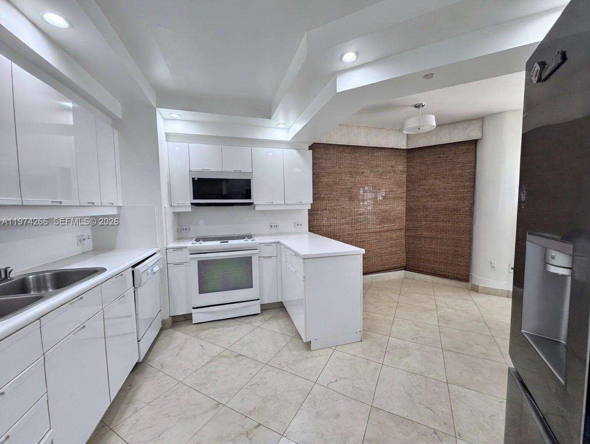 2000 Williams Island at 2000 Island Blvd, Aventura, FL 33160 - For Sale photo 5