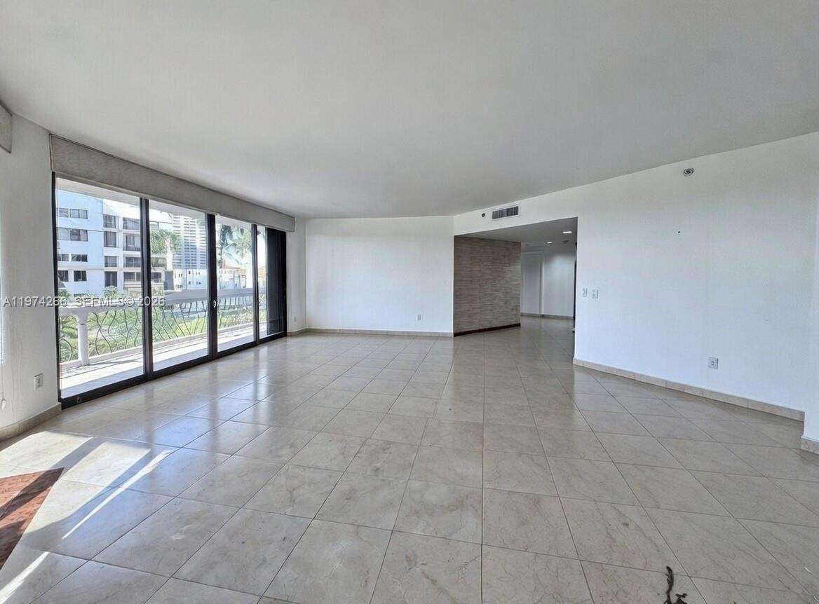 2000 Williams Island at 2000 Island Blvd, Aventura, FL 33160 - For Sale photo 8