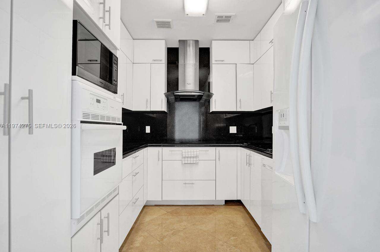 THE DECOPLAGE - 100 Lincoln Rd, Miami Beach, FL 33139 | Picture 12