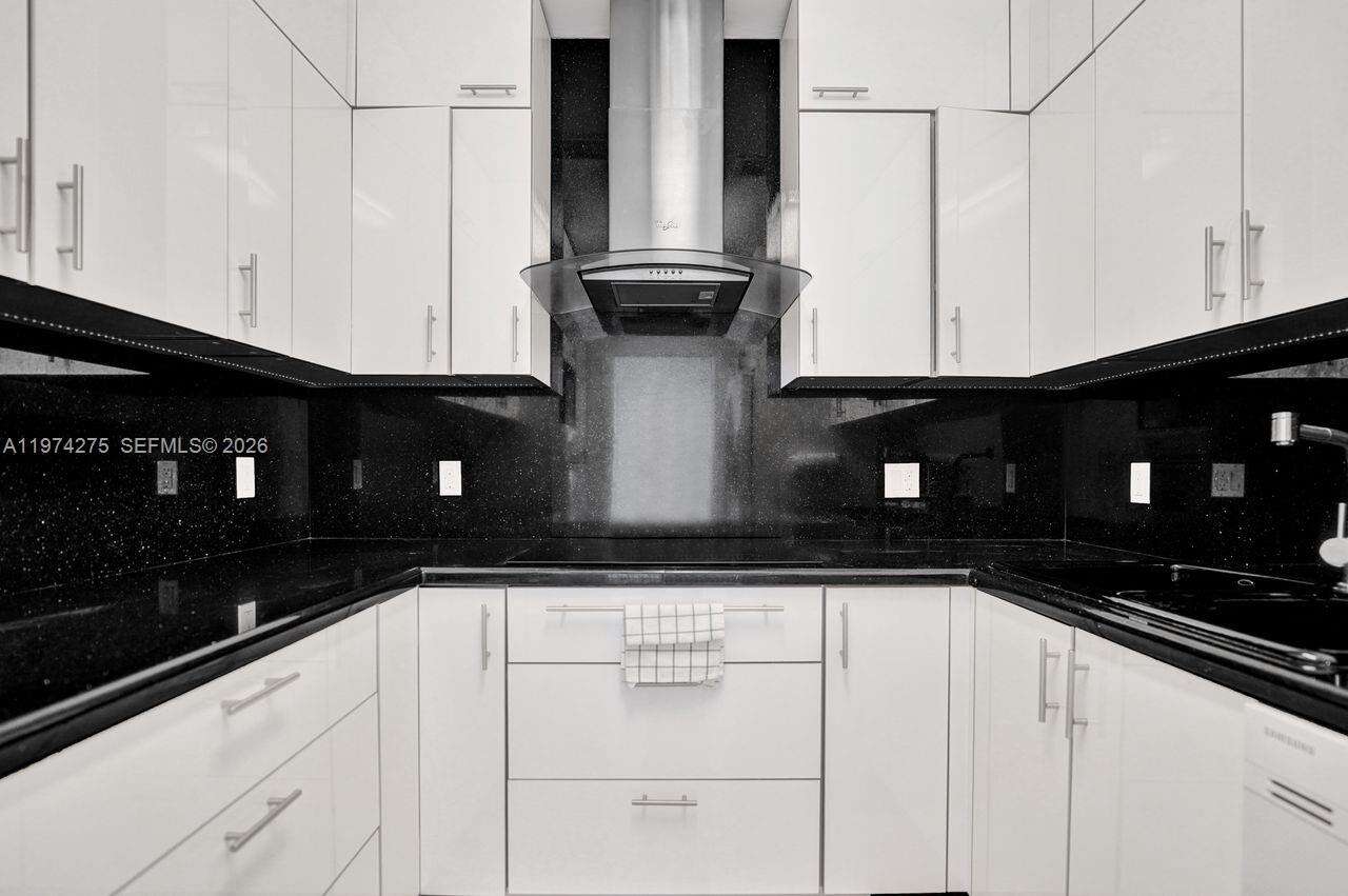 THE DECOPLAGE - 100 Lincoln Rd, Miami Beach, FL 33139 | Picture 13