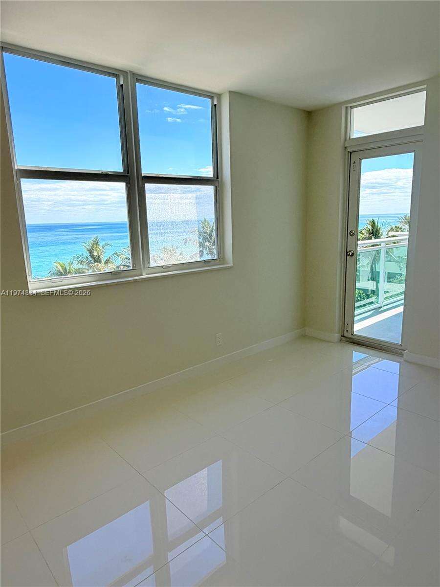 The Residences at 3001 Ocean Dr, Hollywood, FL 33019 - For Sale photo 12