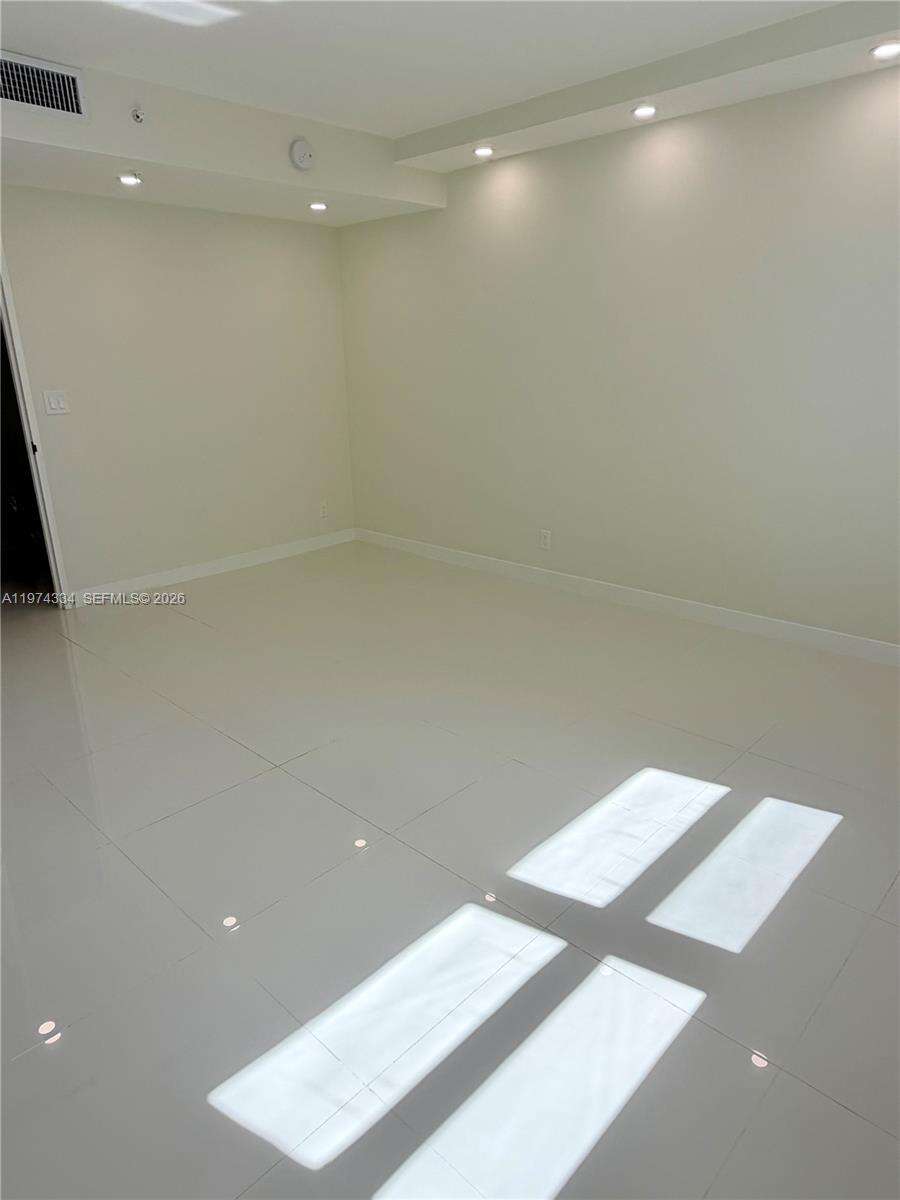 The Residences at 3001 Ocean Dr, Hollywood, FL 33019 - For Sale photo 23