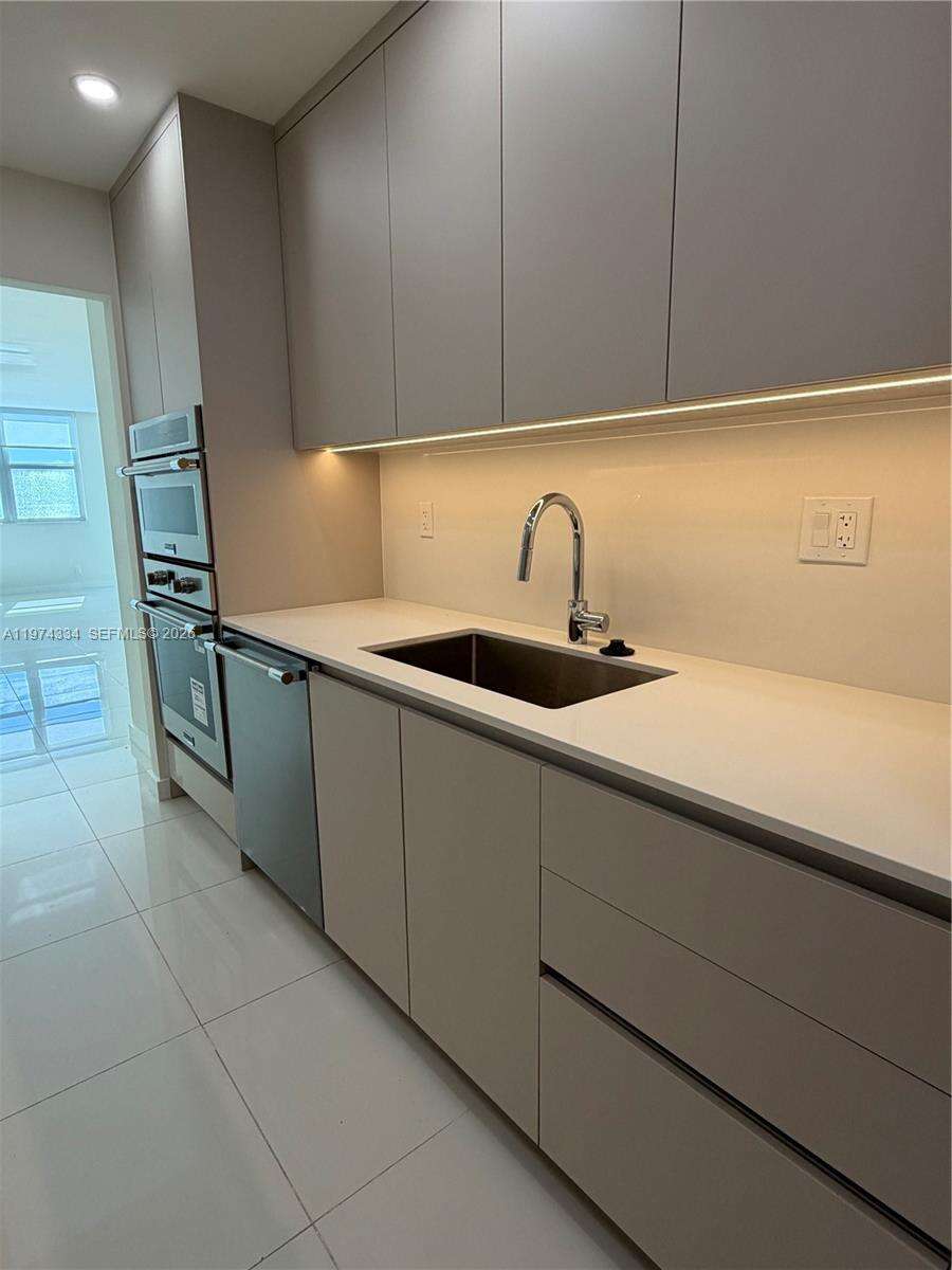 The Residences at 3001 Ocean Dr, Hollywood, FL 33019 - For Sale photo 5