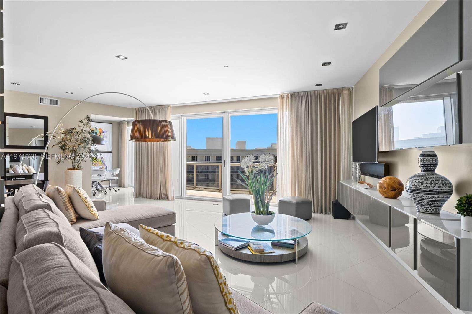 MAJESTIC TOWER AT BAL HARBOUR - 9601 Collins Ave, Bal Harbour, FL 33154 | Picture 6