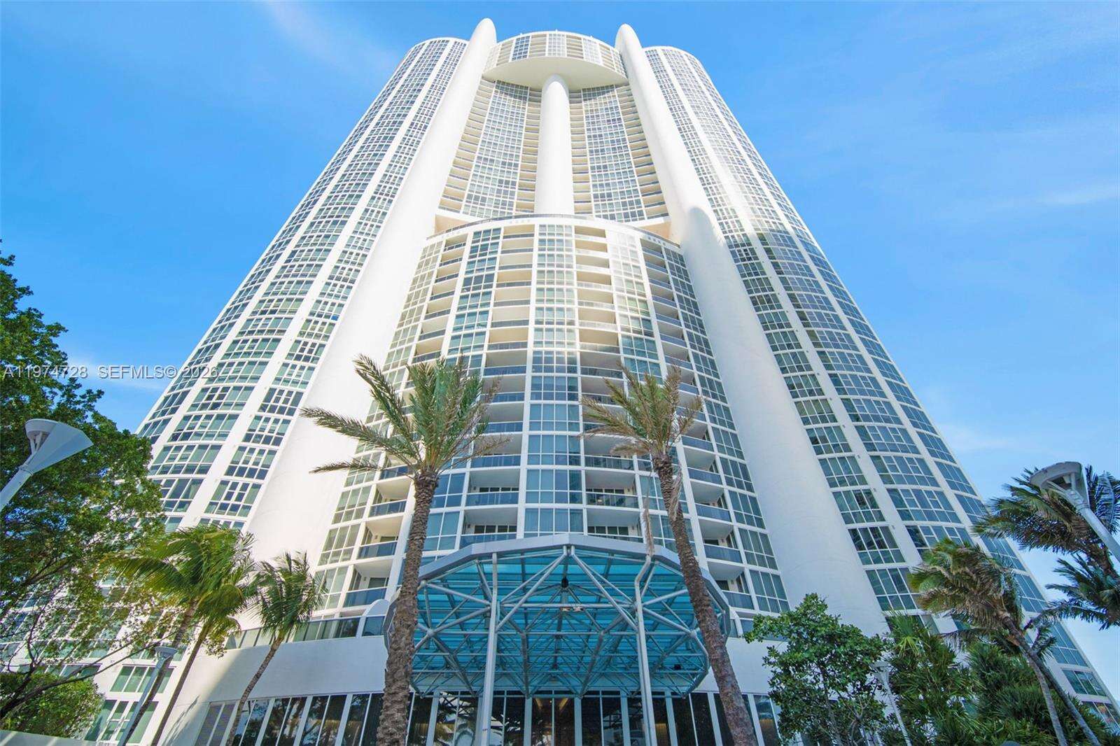 Trump Royale at 18201 Collins Ave, Sunny Isles Beach, FL 33160 - For Sale photo 16