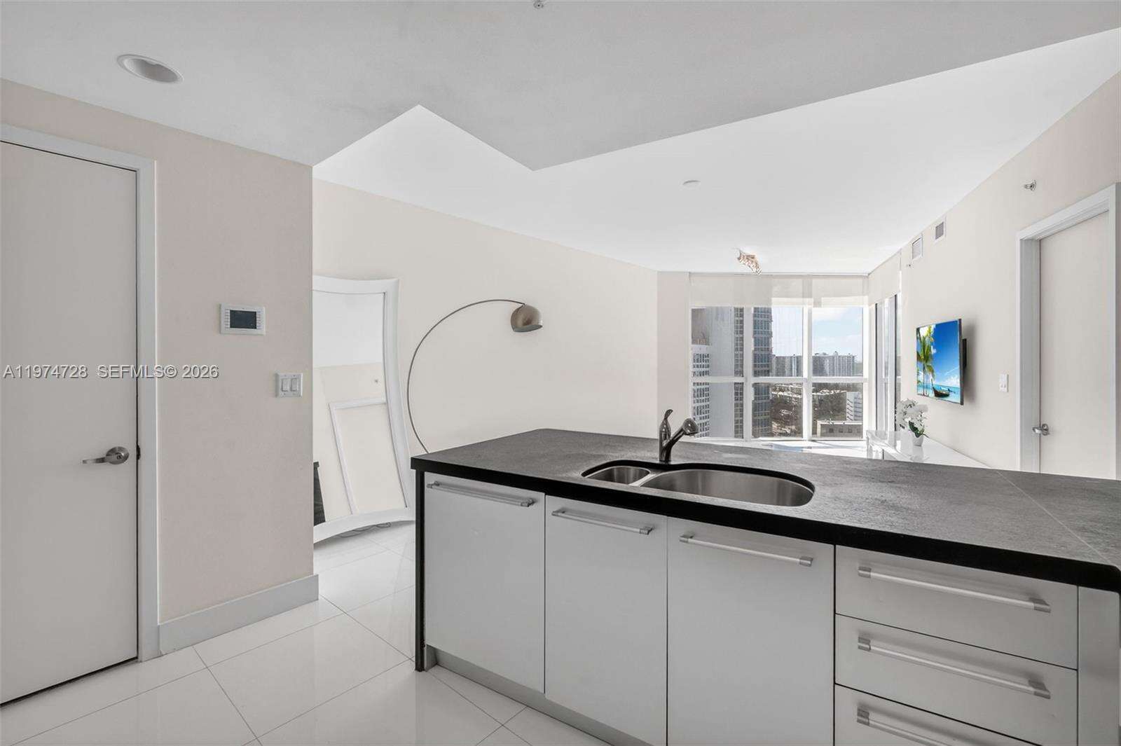 Trump Royale at 18201 Collins Ave, Sunny Isles Beach, FL 33160 - For Sale photo 20