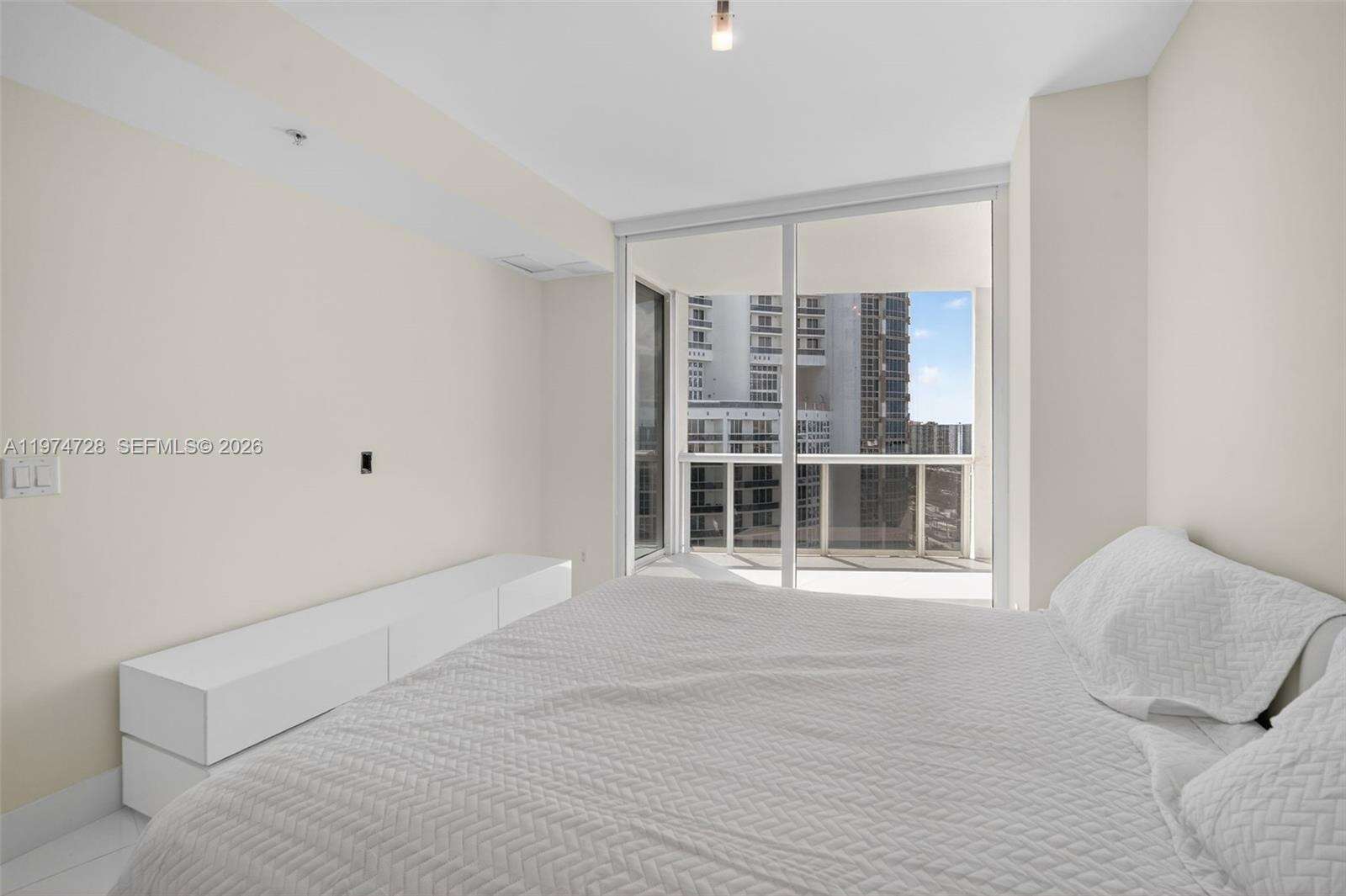 Trump Royale at 18201 Collins Ave, Sunny Isles Beach, FL 33160 - For Sale photo 23