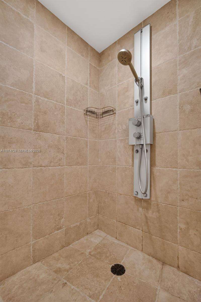 Trump Royale at 18201 Collins Ave, Sunny Isles Beach, FL 33160 - For Sale photo 26