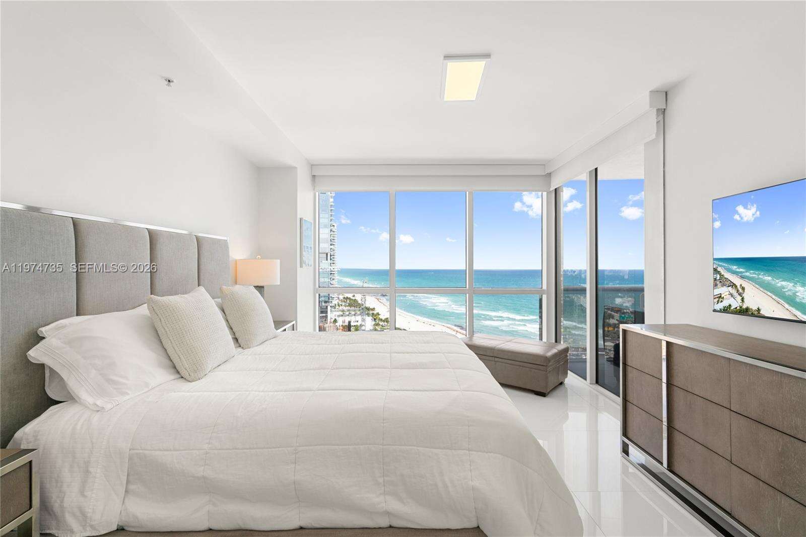 TRUMP ROYALE - 18201 Collins Ave, Sunny Isles Beach, FL 33160 | Picture 12