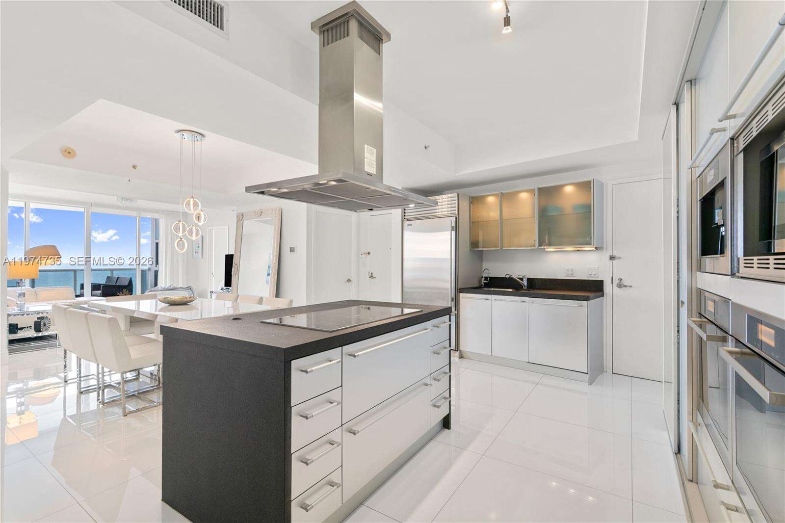 TRUMP ROYALE - 18201 Collins Ave, Sunny Isles Beach, FL 33160 | Picture 5