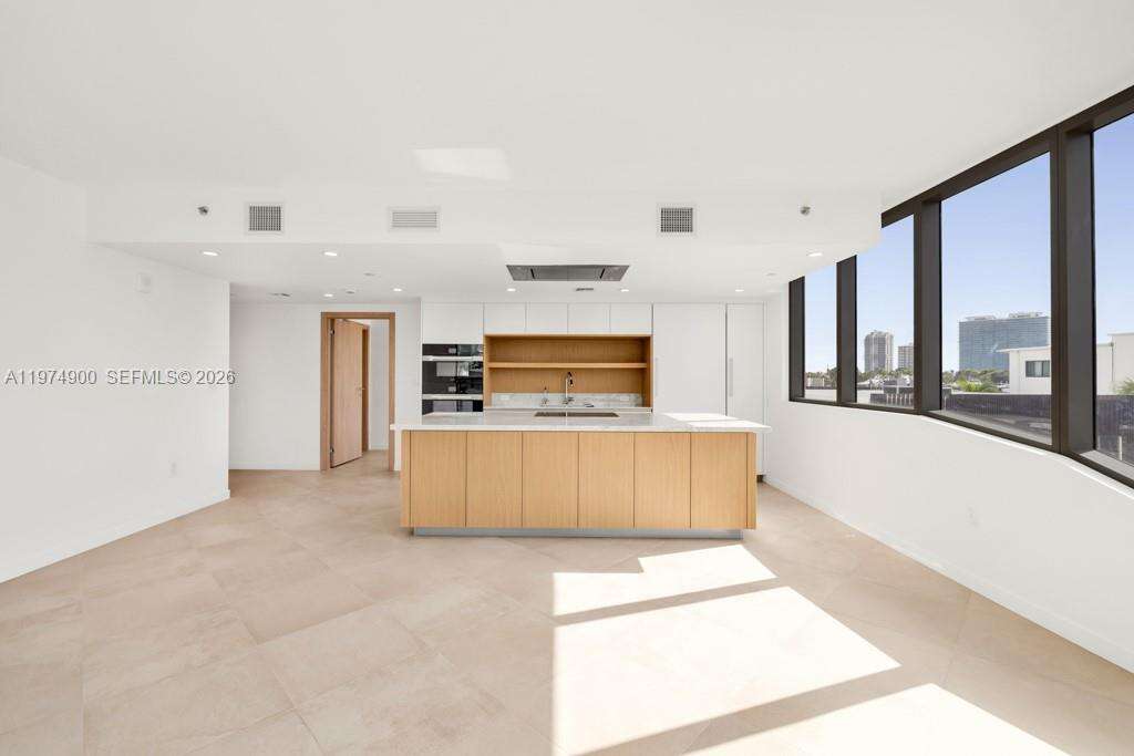 Onda Residences Condos for Sale & Rent | Picture 1
