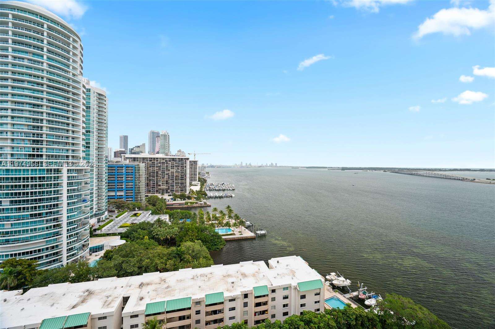 Brickell Bay Club at 2333 Brickell Ave, Miami, FL 33129 - For Sale photo 11