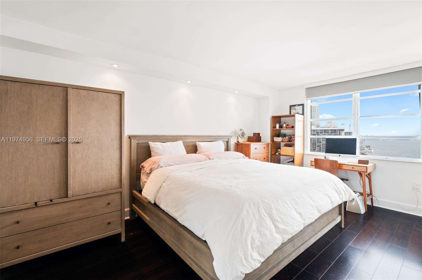 Brickell Bay Club at 2333 Brickell Ave, Miami, FL 33129 - For Sale photo 13