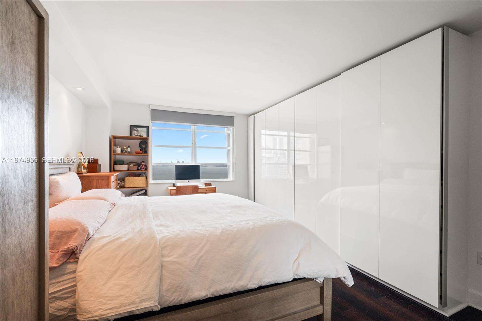 Brickell Bay Club at 2333 Brickell Ave, Miami, FL 33129 - For Sale photo 14