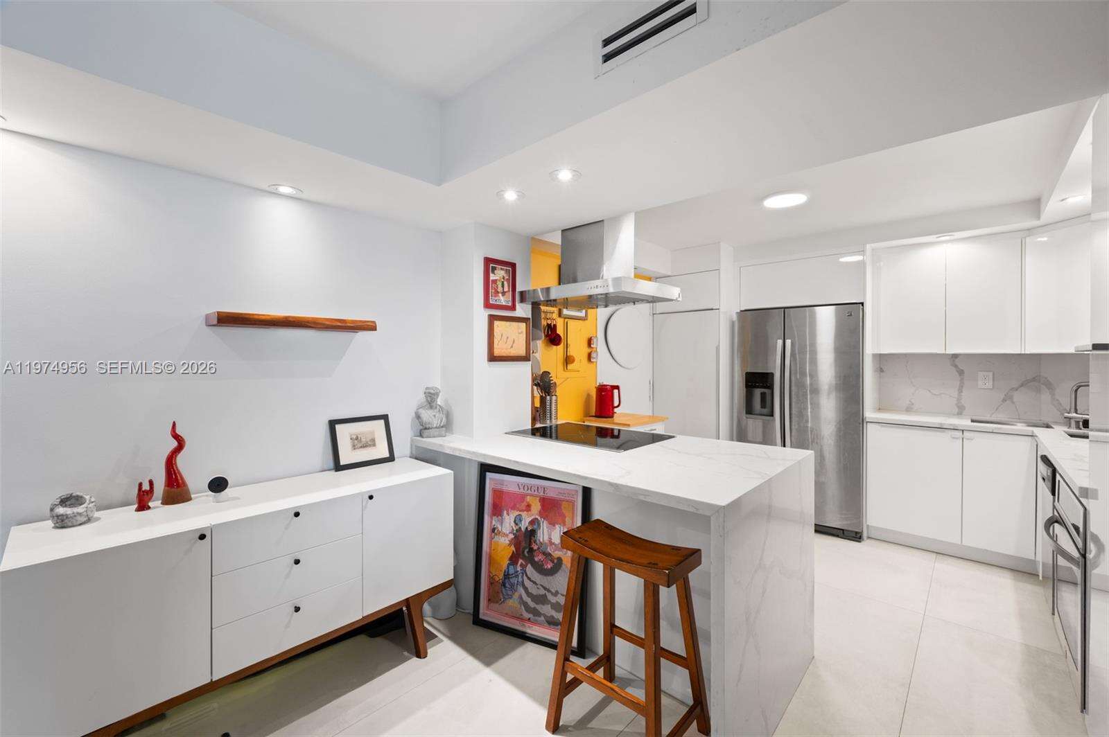 Brickell Bay Club at 2333 Brickell Ave, Miami, FL 33129 - For Sale photo 4