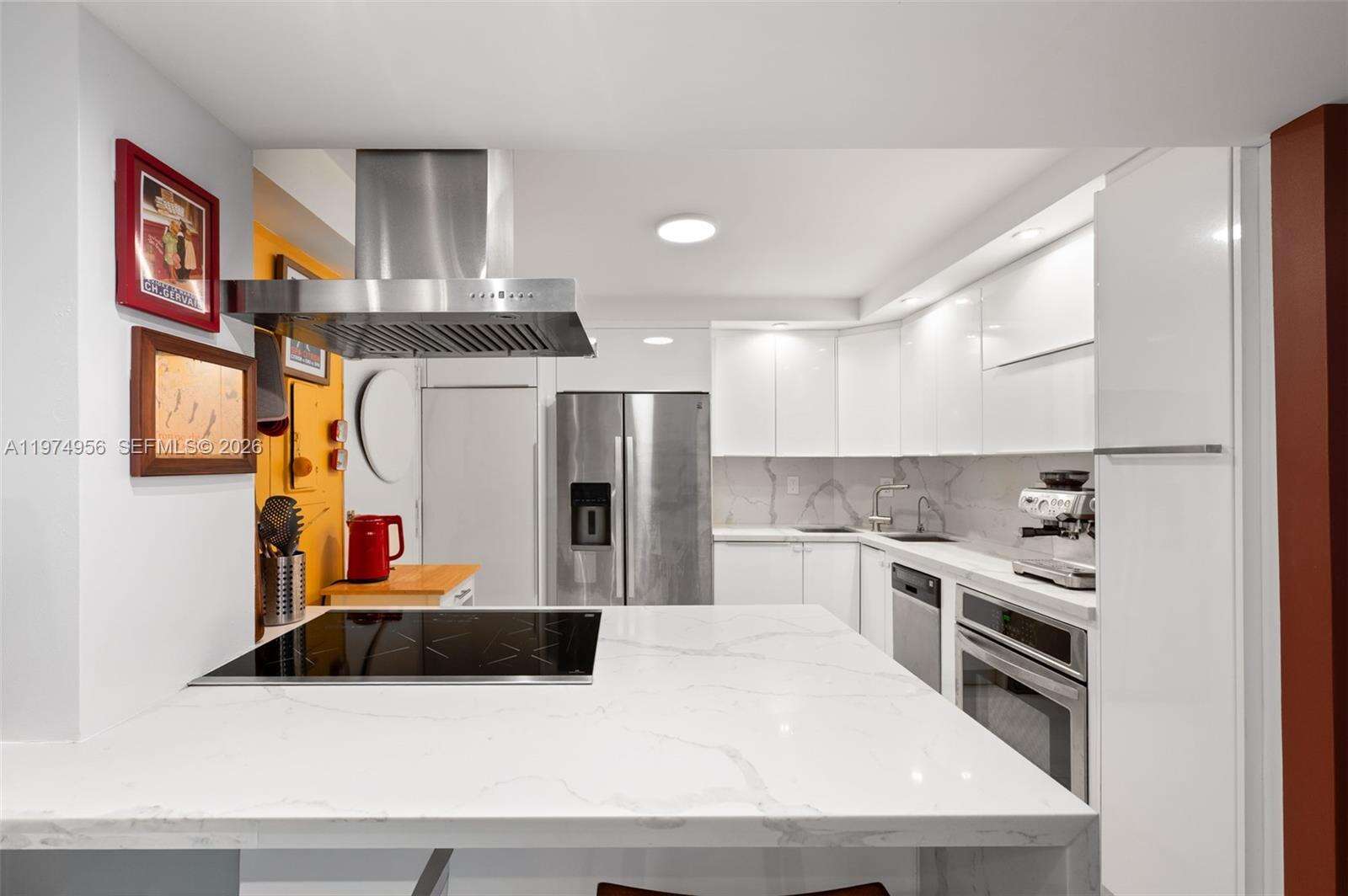 Brickell Bay Club at 2333 Brickell Ave, Miami, FL 33129 - For Sale photo 5