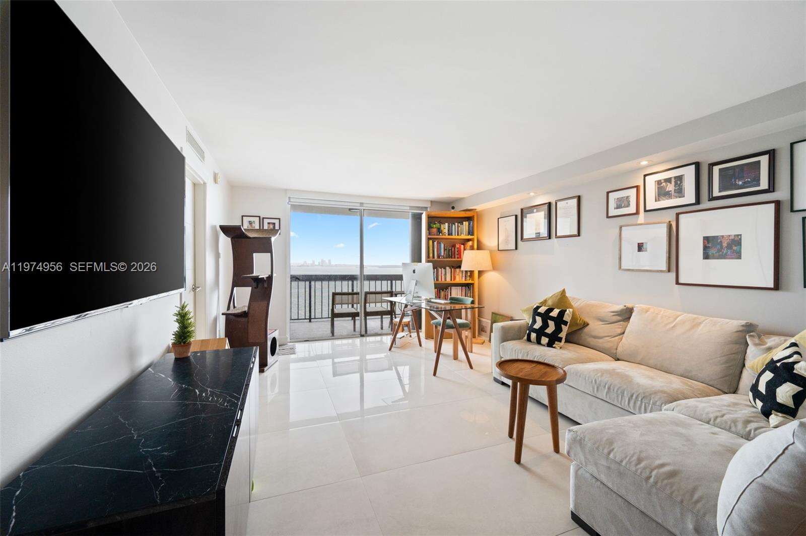 Brickell Bay Club at 2333 Brickell Ave, Miami, FL 33129 - For Sale photo 7