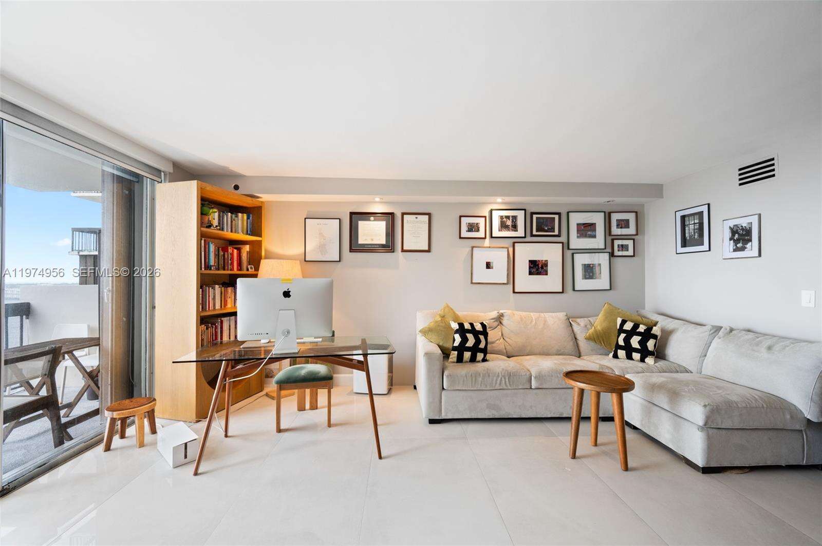 Brickell Bay Club at 2333 Brickell Ave, Miami, FL 33129 - For Sale photo 8