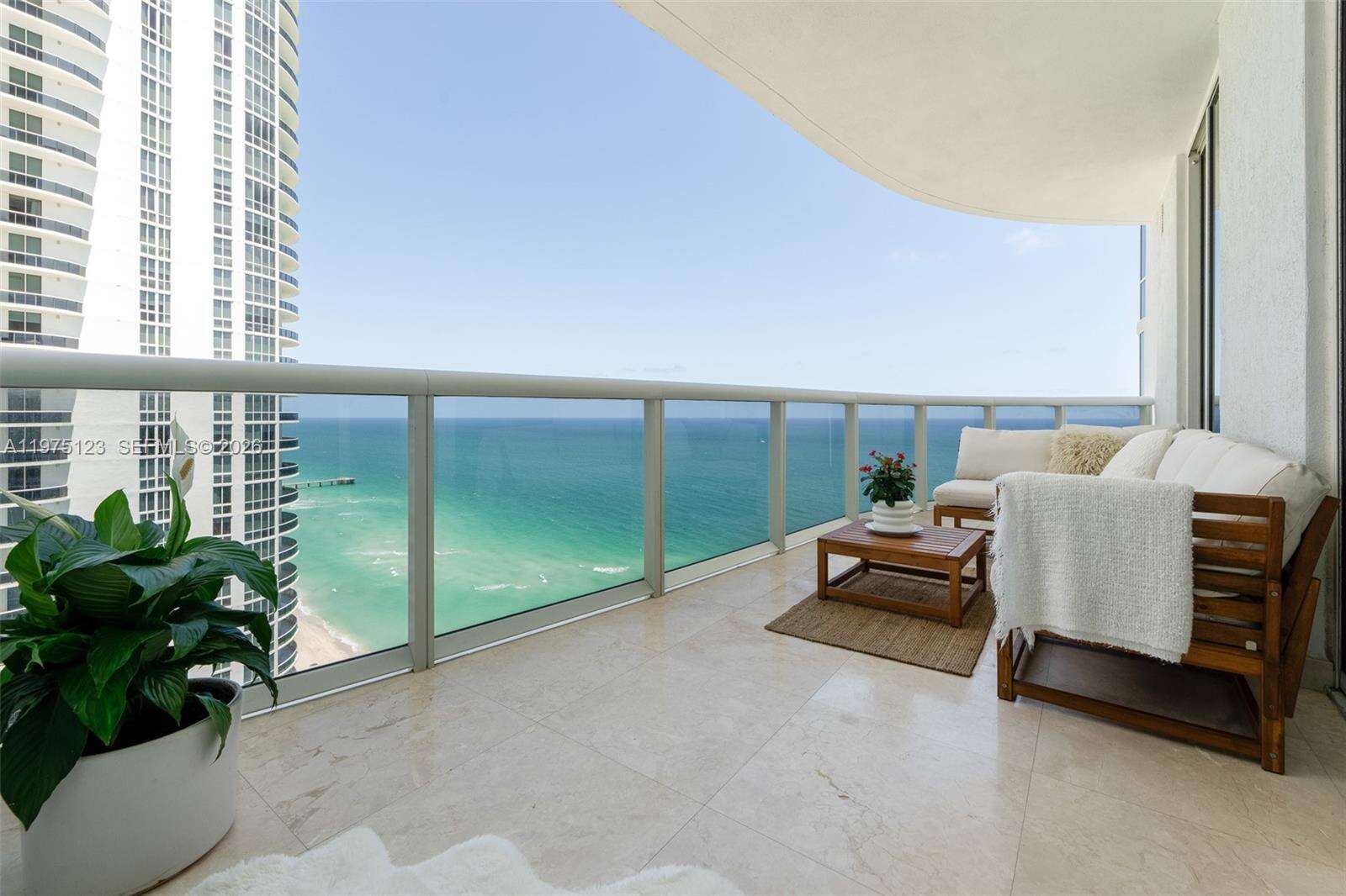 TDR TOWER II - 15901 Collins Ave, Sunny Isles Beach, FL 33160 | Picture 1