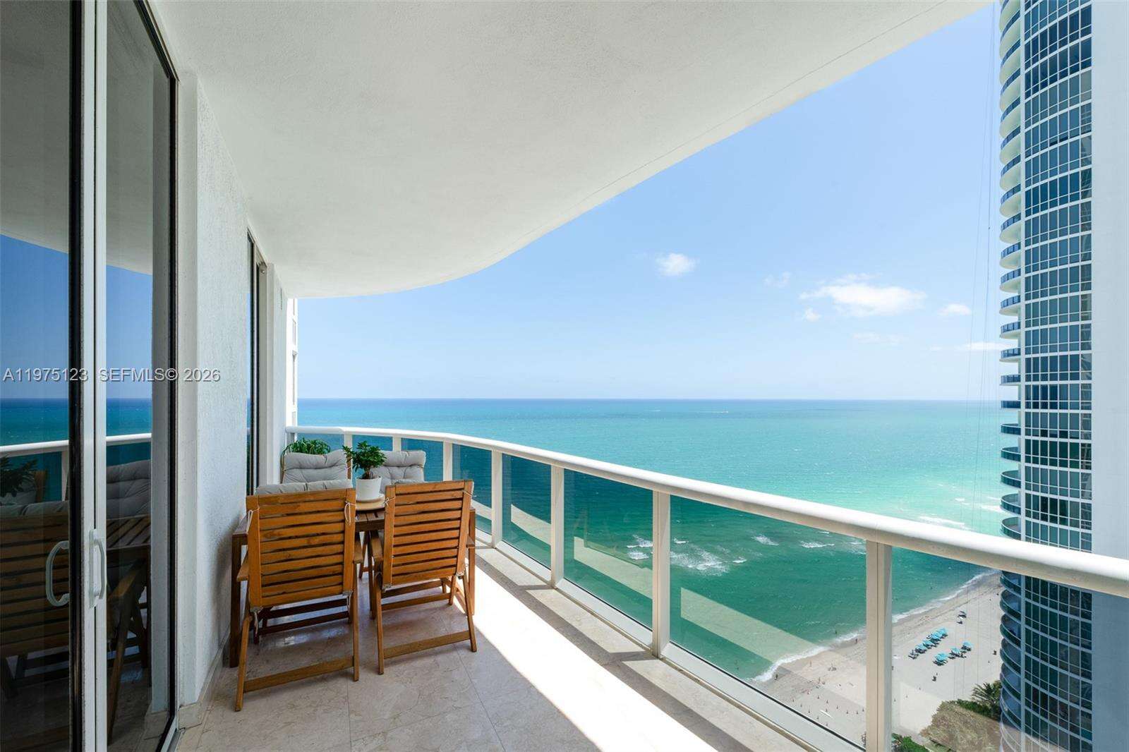 TDR TOWER II - 15901 Collins Ave, Sunny Isles Beach, FL 33160 | Picture 2