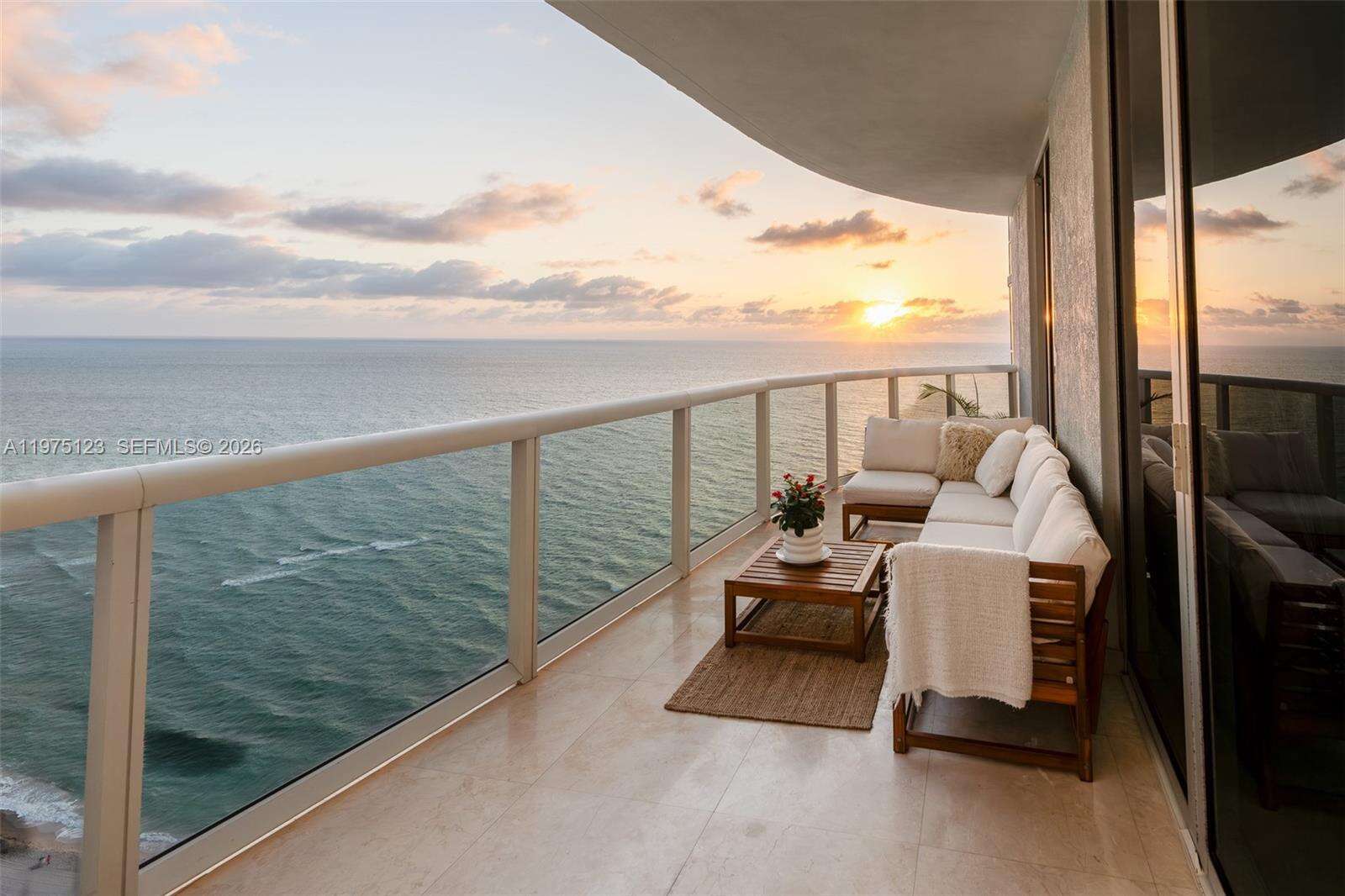 TDR TOWER II - 15901 Collins Ave, Sunny Isles Beach, FL 33160 | Picture 6