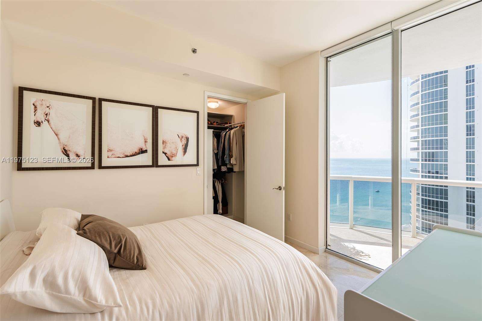 TDR TOWER II - 15901 Collins Ave, Sunny Isles Beach, FL 33160 | Picture 9