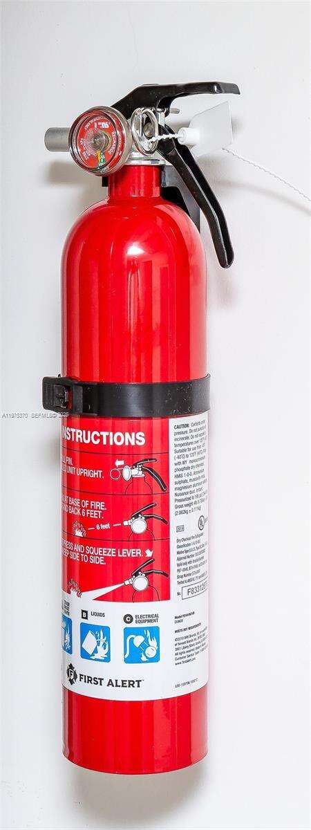 ICON BRICKELL CONDO NO 3 - 485 Brickell Ave, Miami, FL 33131 | Picture 15