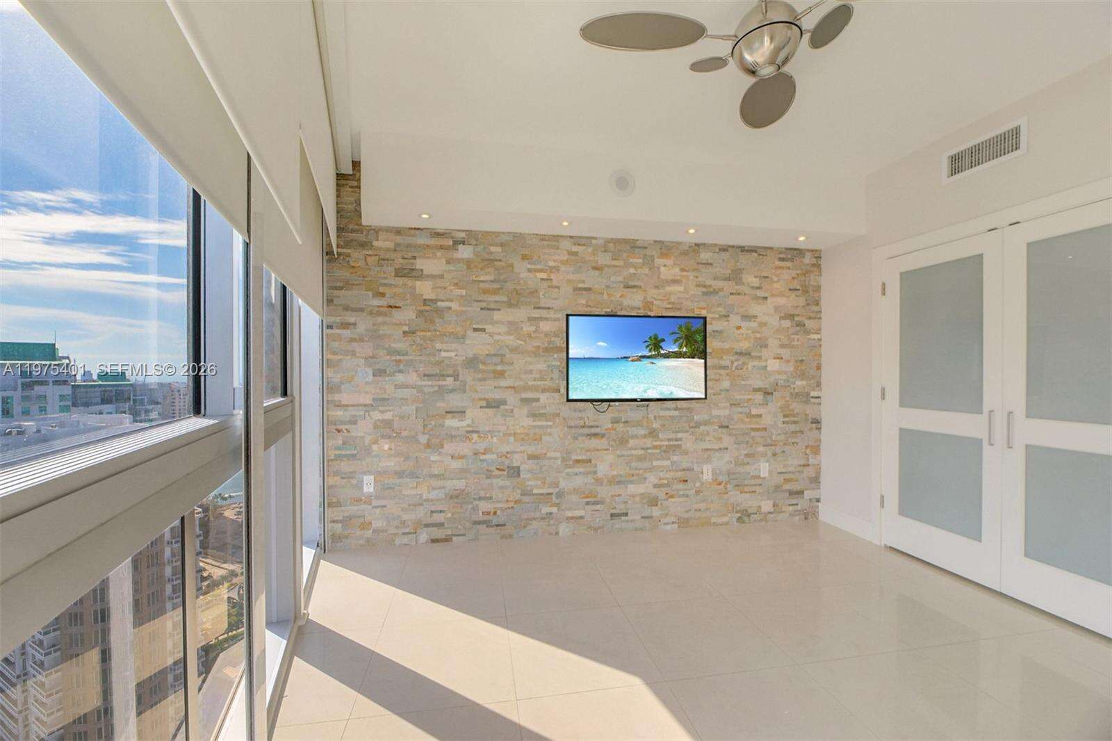 ICONBRICKELL CONDO NO 1 - 465 Brickell Ave, Miami, FL 33131 | Picture 25