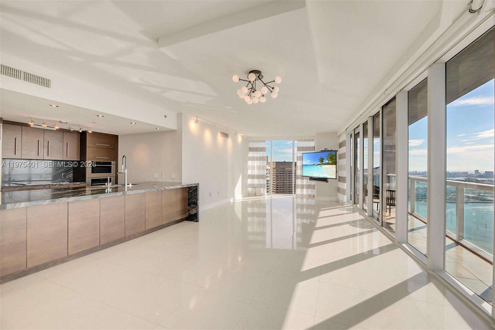 ICONBRICKELL CONDO NO 1 - 465 Brickell Ave, Miami, FL 33131 | Picture 4