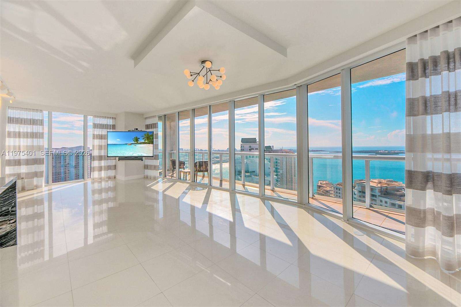 ICONBRICKELL CONDO NO 1 - 465 Brickell Ave, Miami, FL 33131 | Picture 5