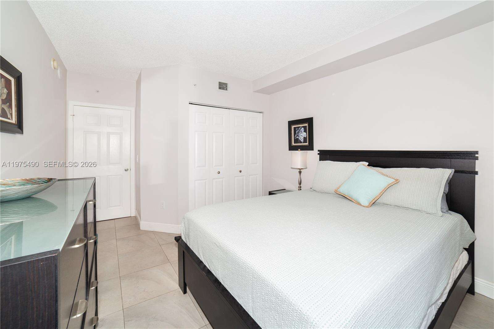 Porto Bellagio at 17100 Bay Rd, Sunny Isles Beach, FL 33160 - For Sale photo 16