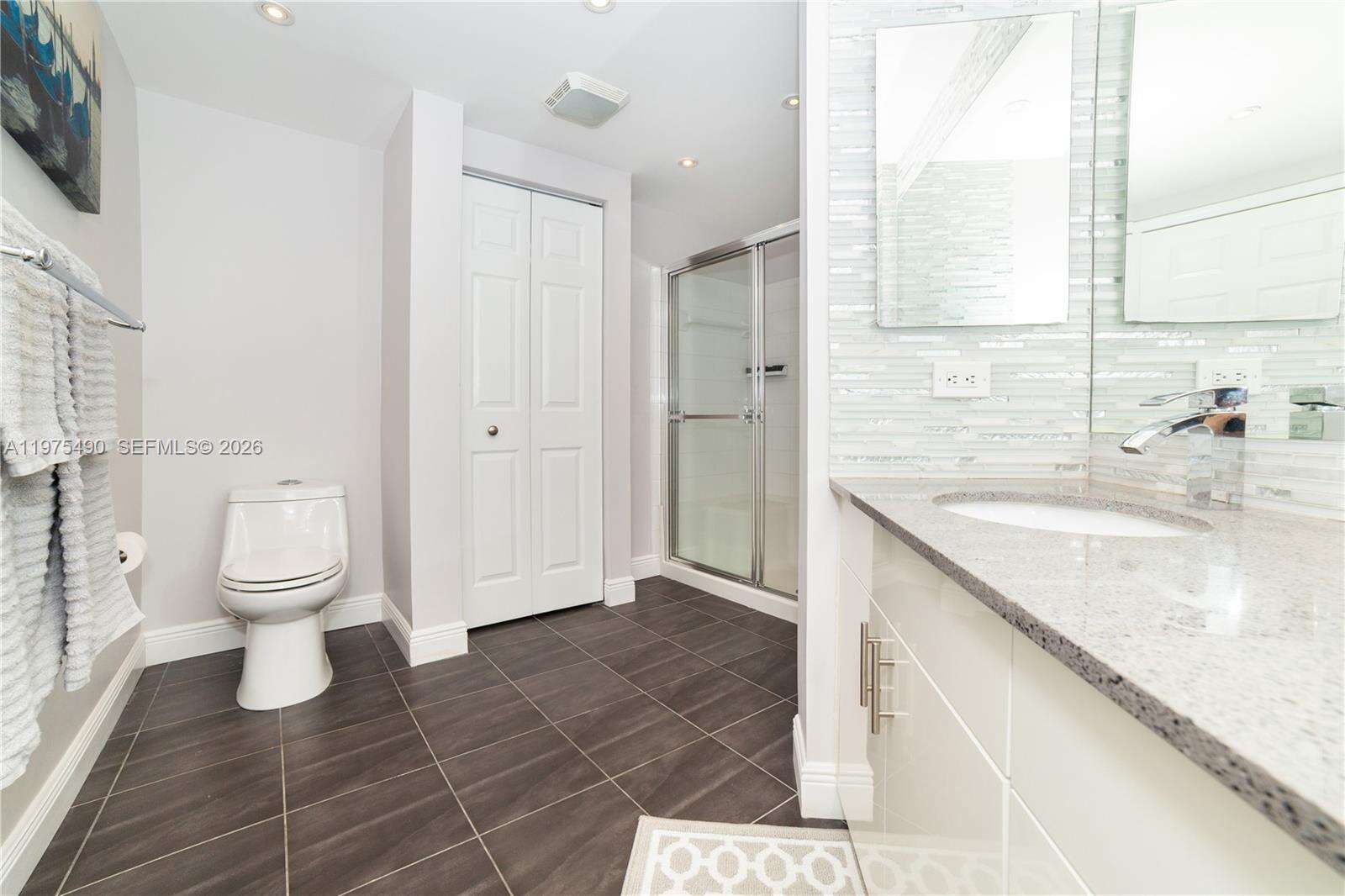 Porto Bellagio at 17100 Bay Rd, Sunny Isles Beach, FL 33160 - For Sale photo 21