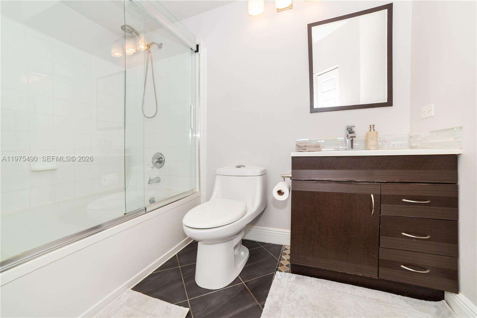 Porto Bellagio at 17100 Bay Rd, Sunny Isles Beach, FL 33160 - For Sale photo 25