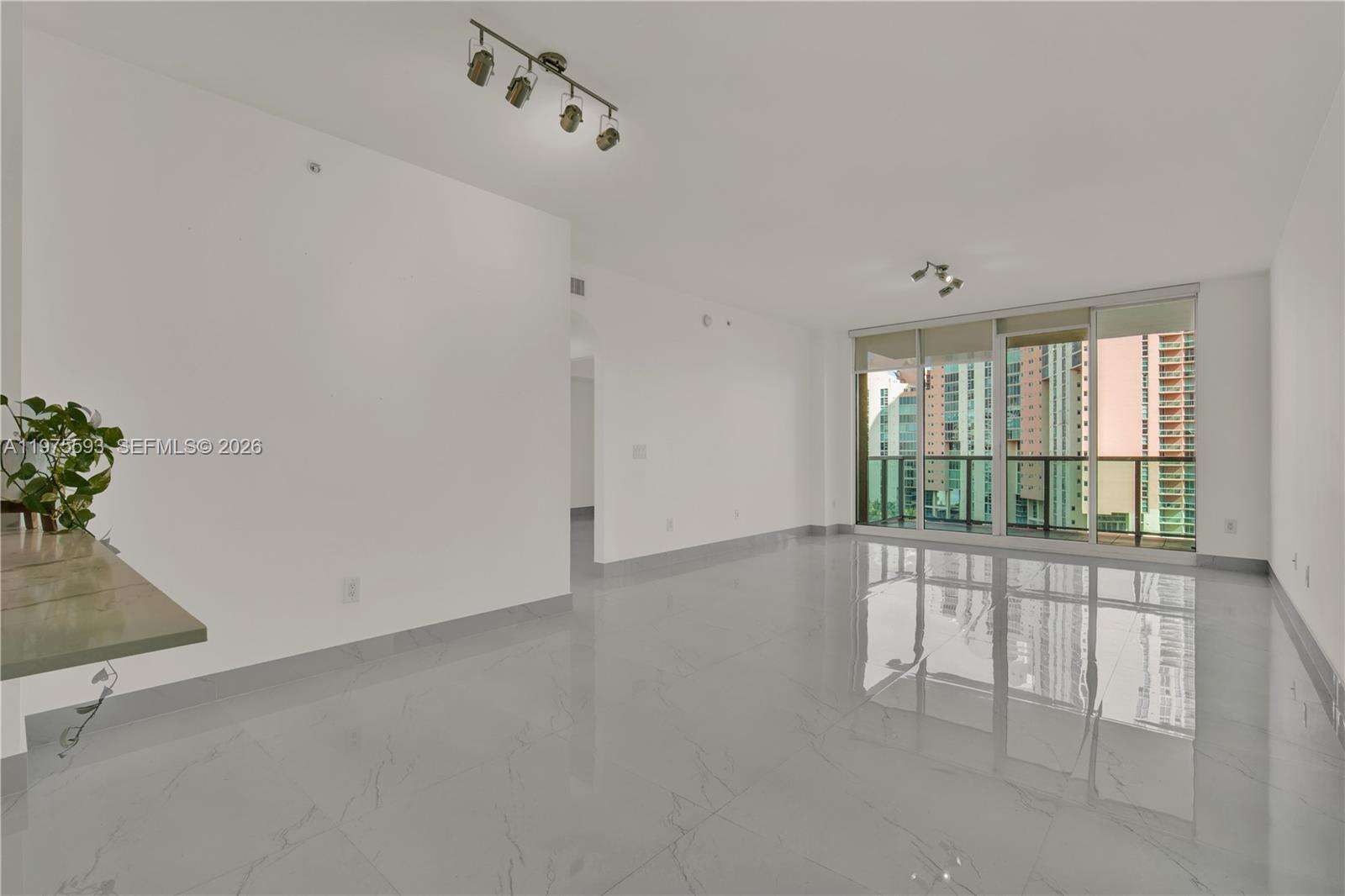 Aventura Marina One at 3340 190 St, Aventura, FL 33180 - For Sale photo 4