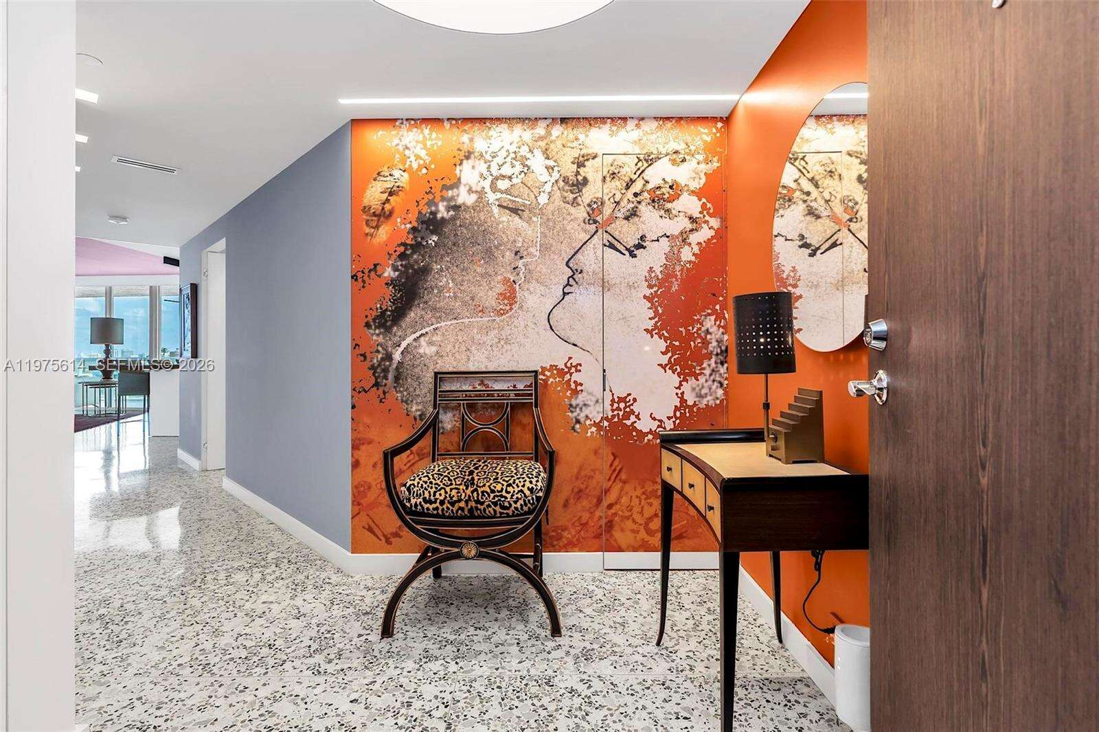 THE GRAND VENETIAN - 10 Venetian Way, Miami Beach, FL 33139 | Picture 2