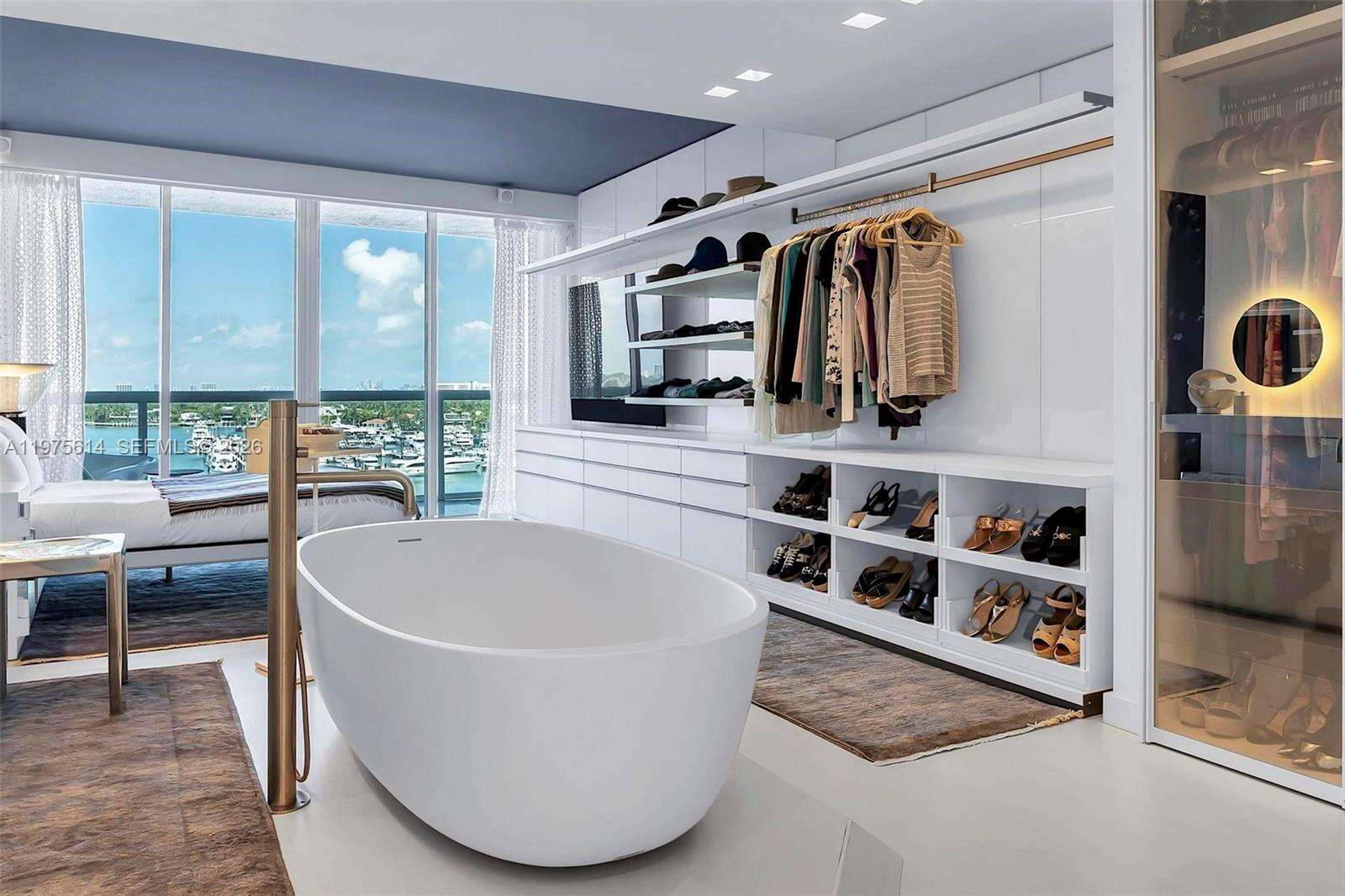 THE GRAND VENETIAN - 10 Venetian Way, Miami Beach, FL 33139 | Picture 17