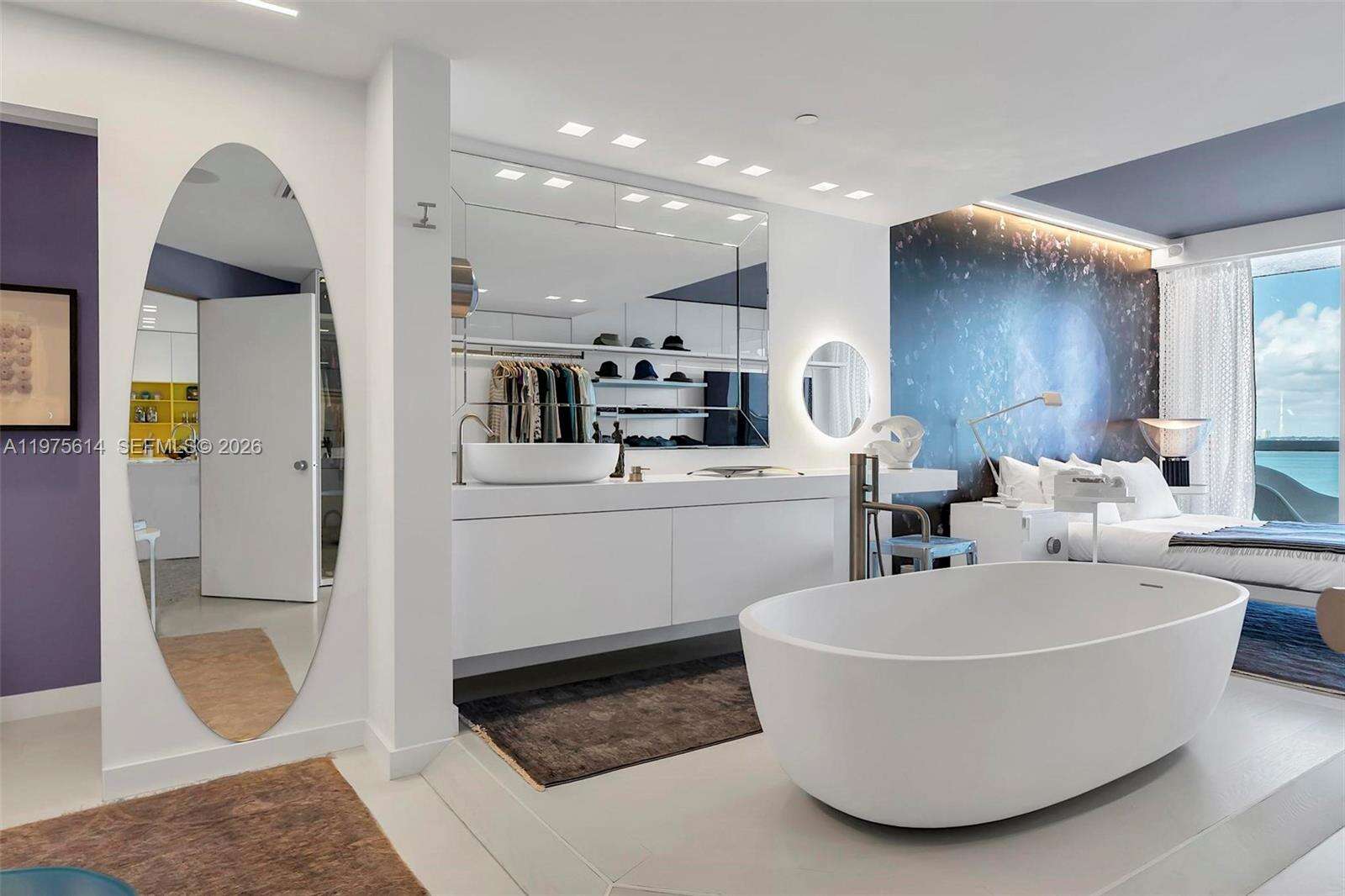 THE GRAND VENETIAN - 10 Venetian Way, Miami Beach, FL 33139 | Picture 18