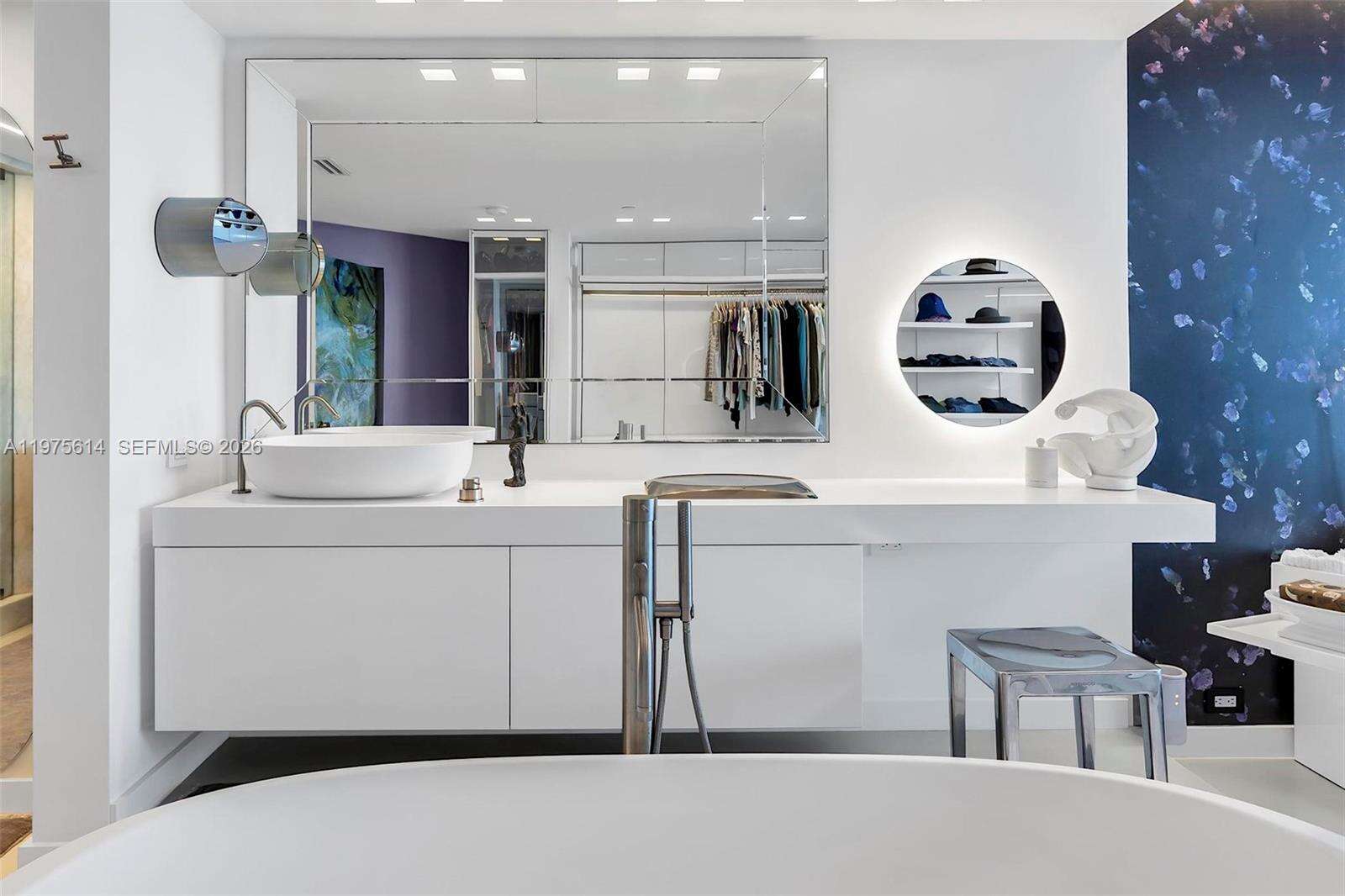 THE GRAND VENETIAN - 10 Venetian Way, Miami Beach, FL 33139 | Picture 19