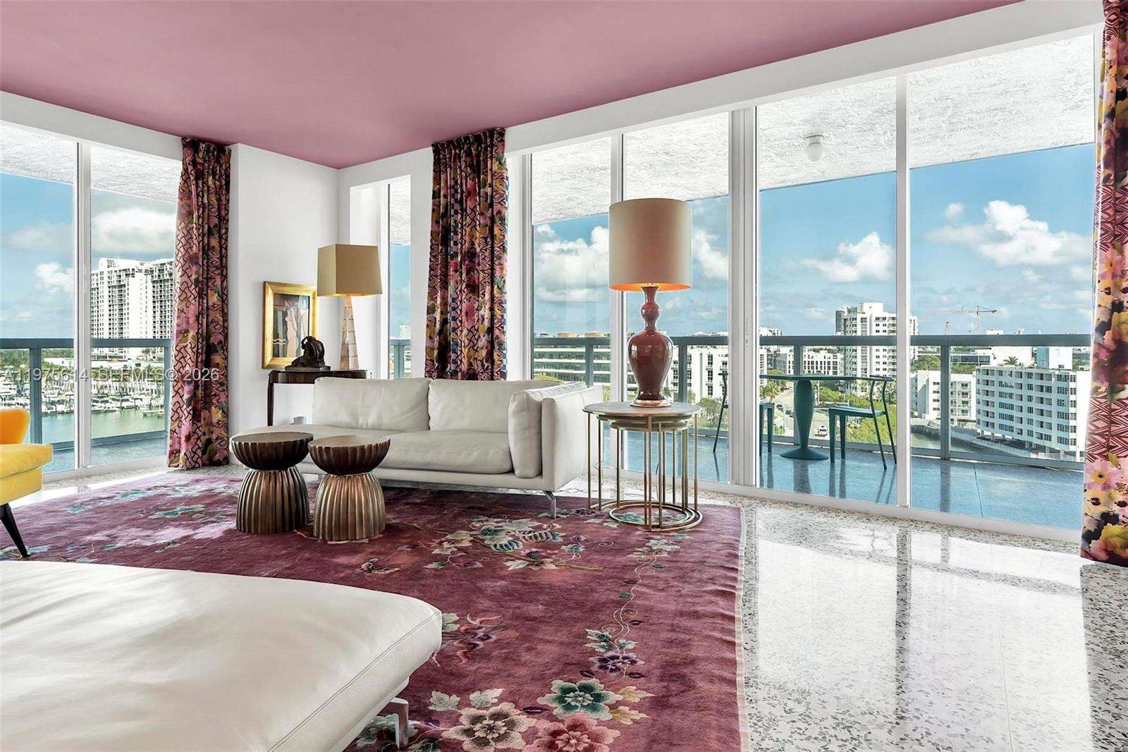 THE GRAND VENETIAN - 10 Venetian Way, Miami Beach, FL 33139 | Picture 4